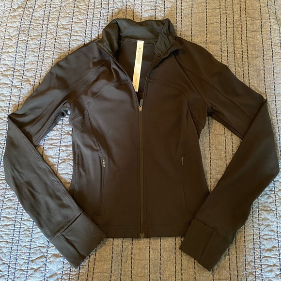 SOLD Lululemon Nulu Cropped Define Jacket NWOT - Picture 1 of 3